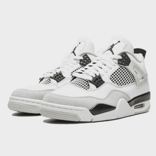 Air Jordan Retro 4 “ Military Black “