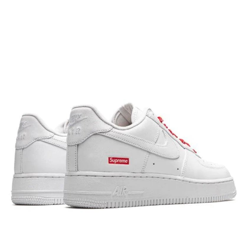 Nike Air Force 1 07’ Supreme White